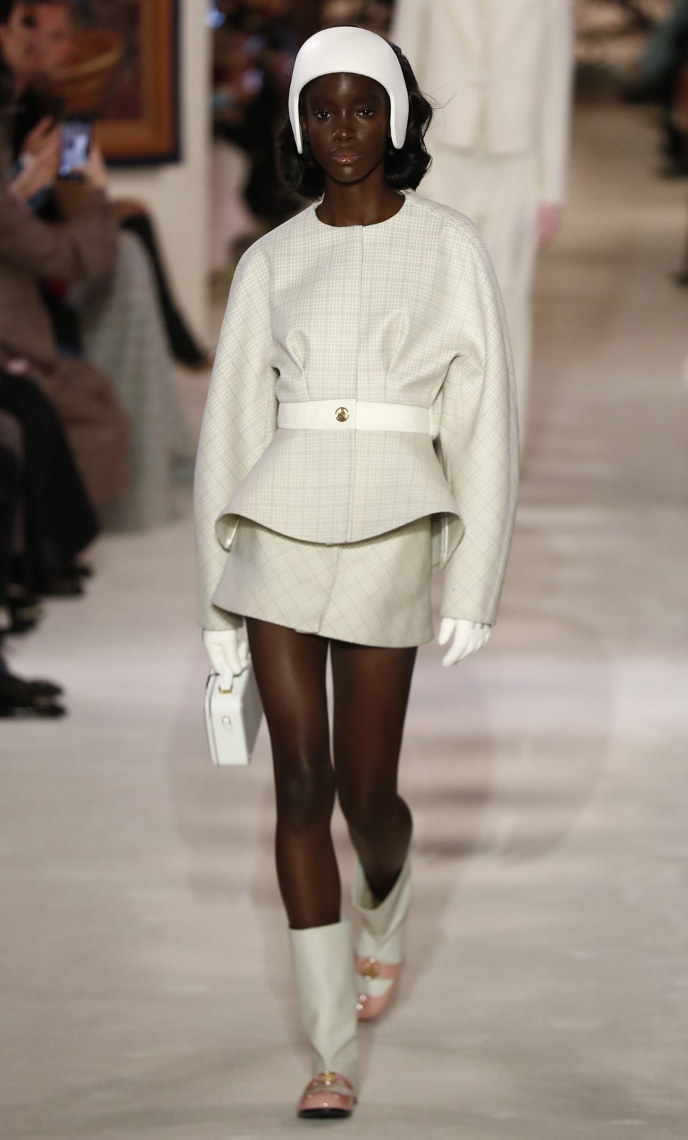 A model wears a Lanvin creation during Paris Fashion Week. Photo: EPA-EFE
