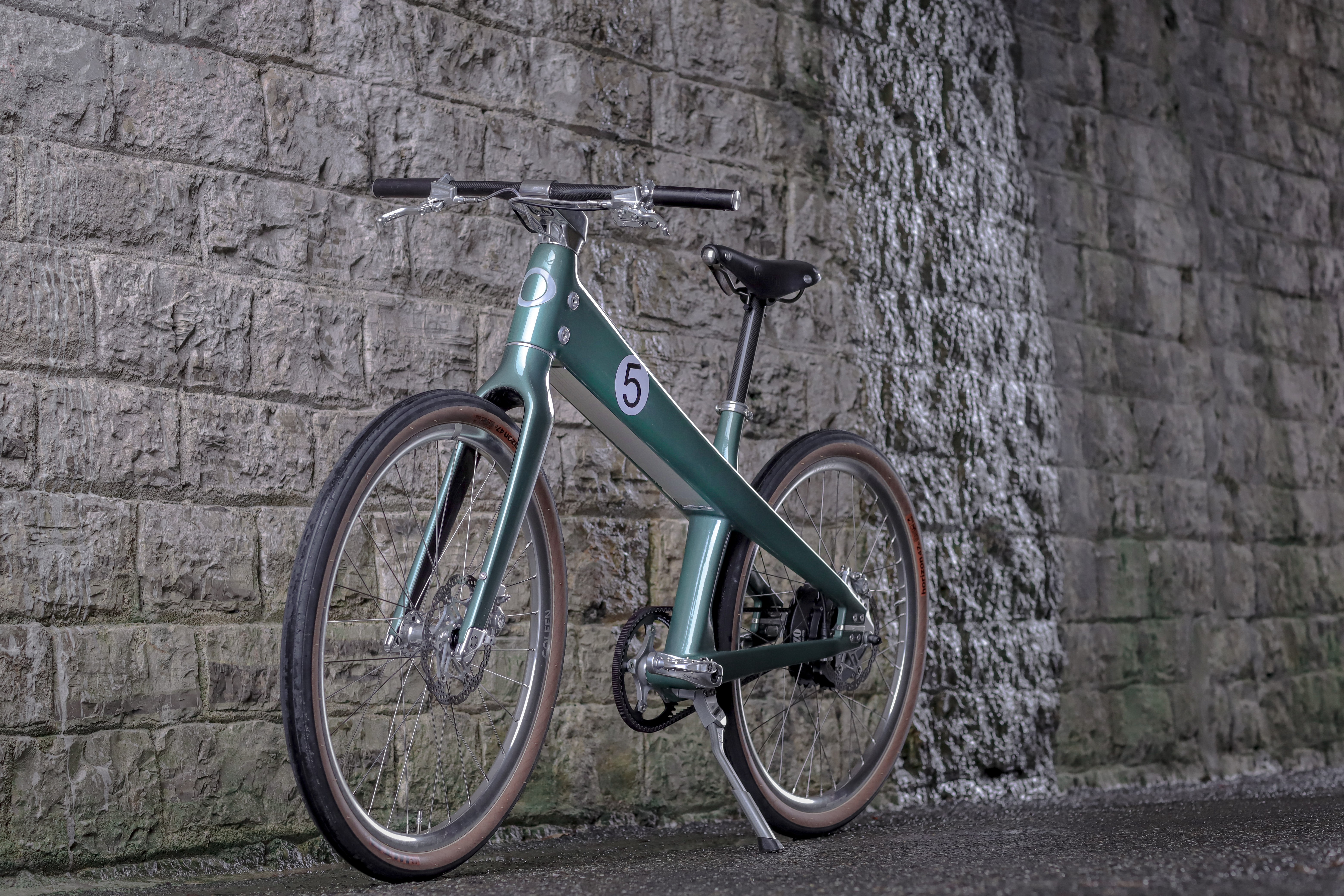 The limited-edition Coleen bike, in collaboration with Aston Martin, was made to honour Carroll Shelby’s 1959 victory in the 24 Hours of Le Mans. Photo: Coleen