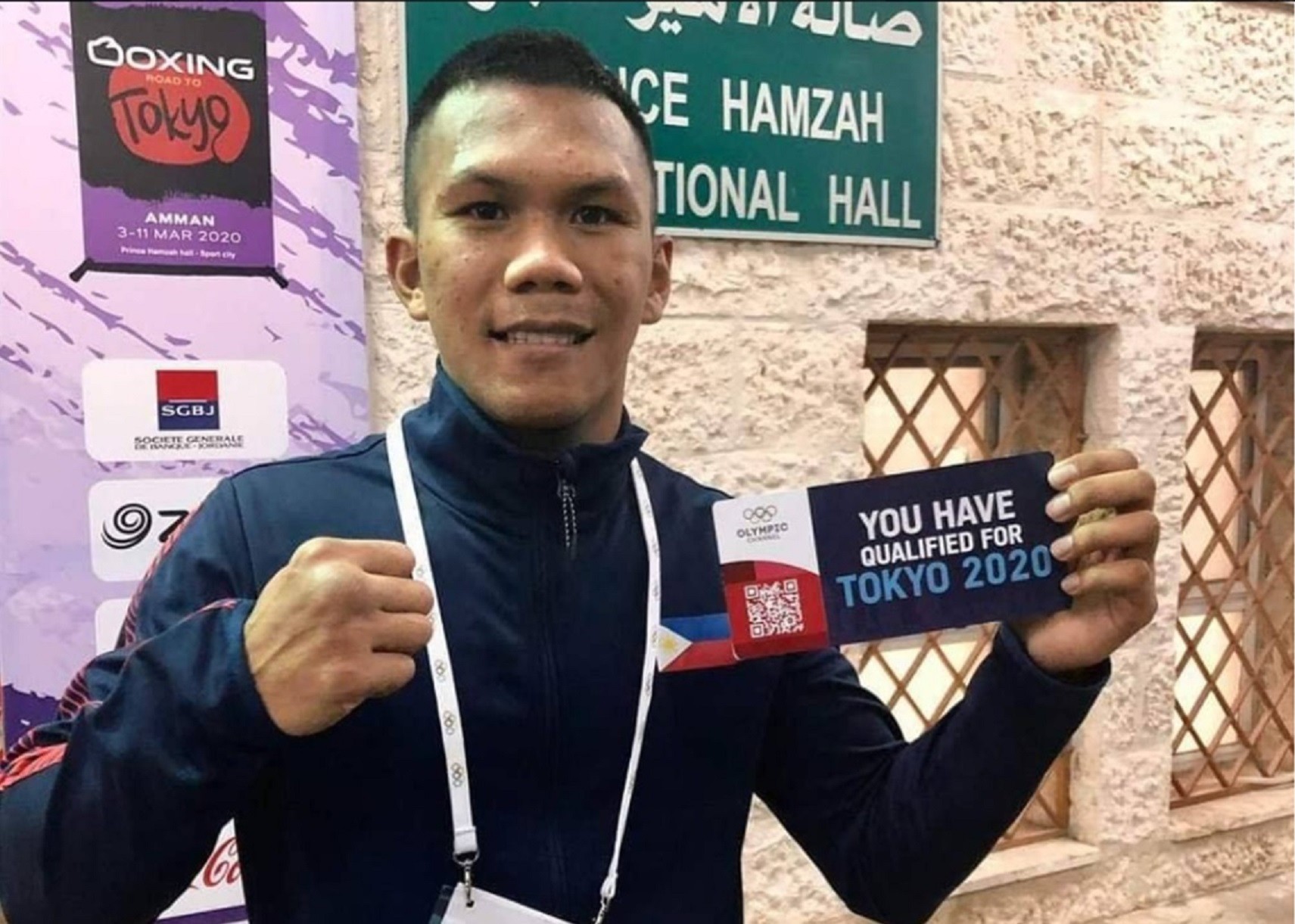 Eumir Felix Marcial poses with his ‘Tokyo ticket’ after qualifying for the Olympics. Photo: Philippine Athletes at Multi Sport Event