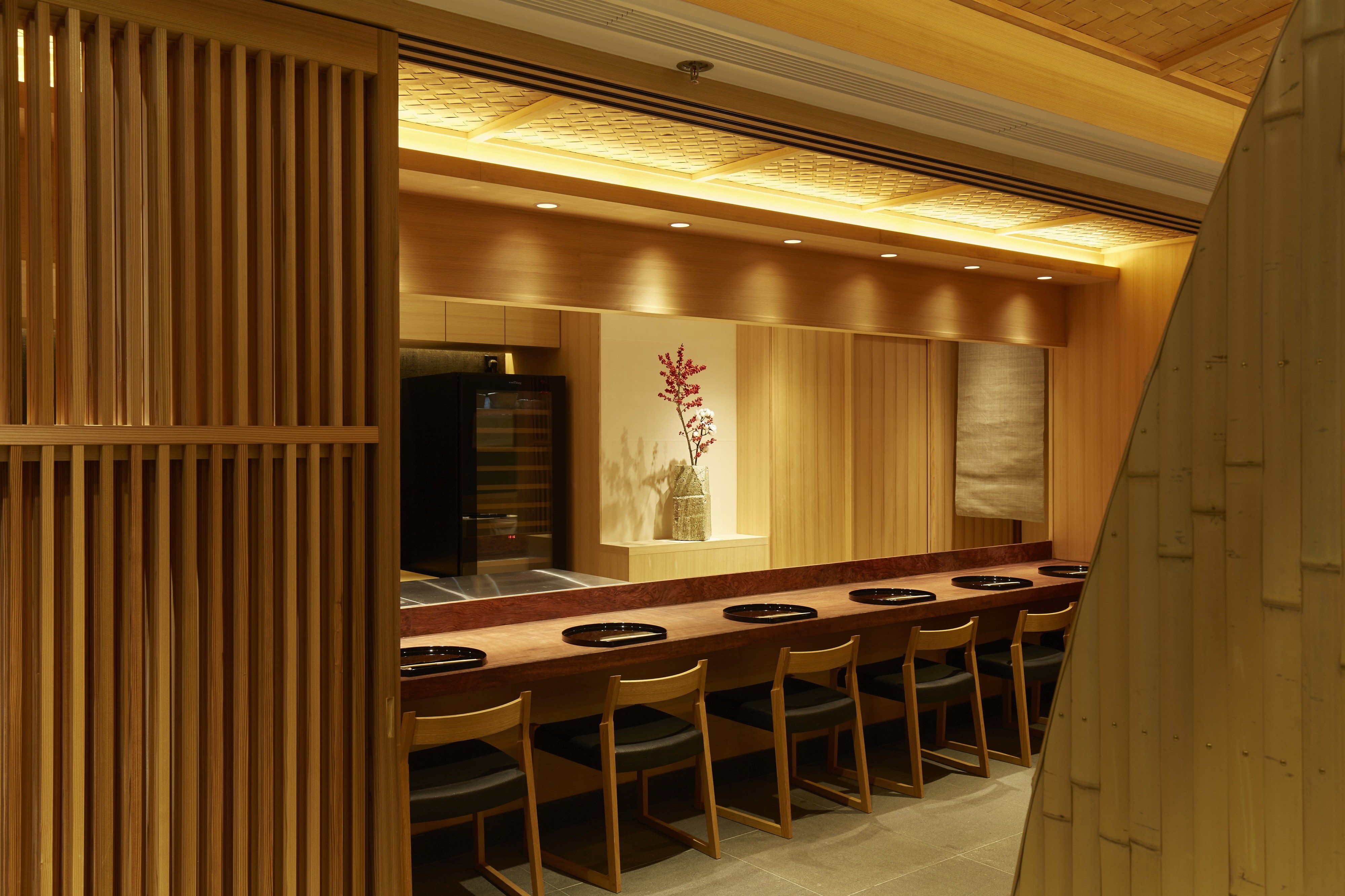 Kashiwaya Hong Kong features elegant decor by famous Japanese dyeing and weaving artisan Sachio Yoshioka. Photos: handouts