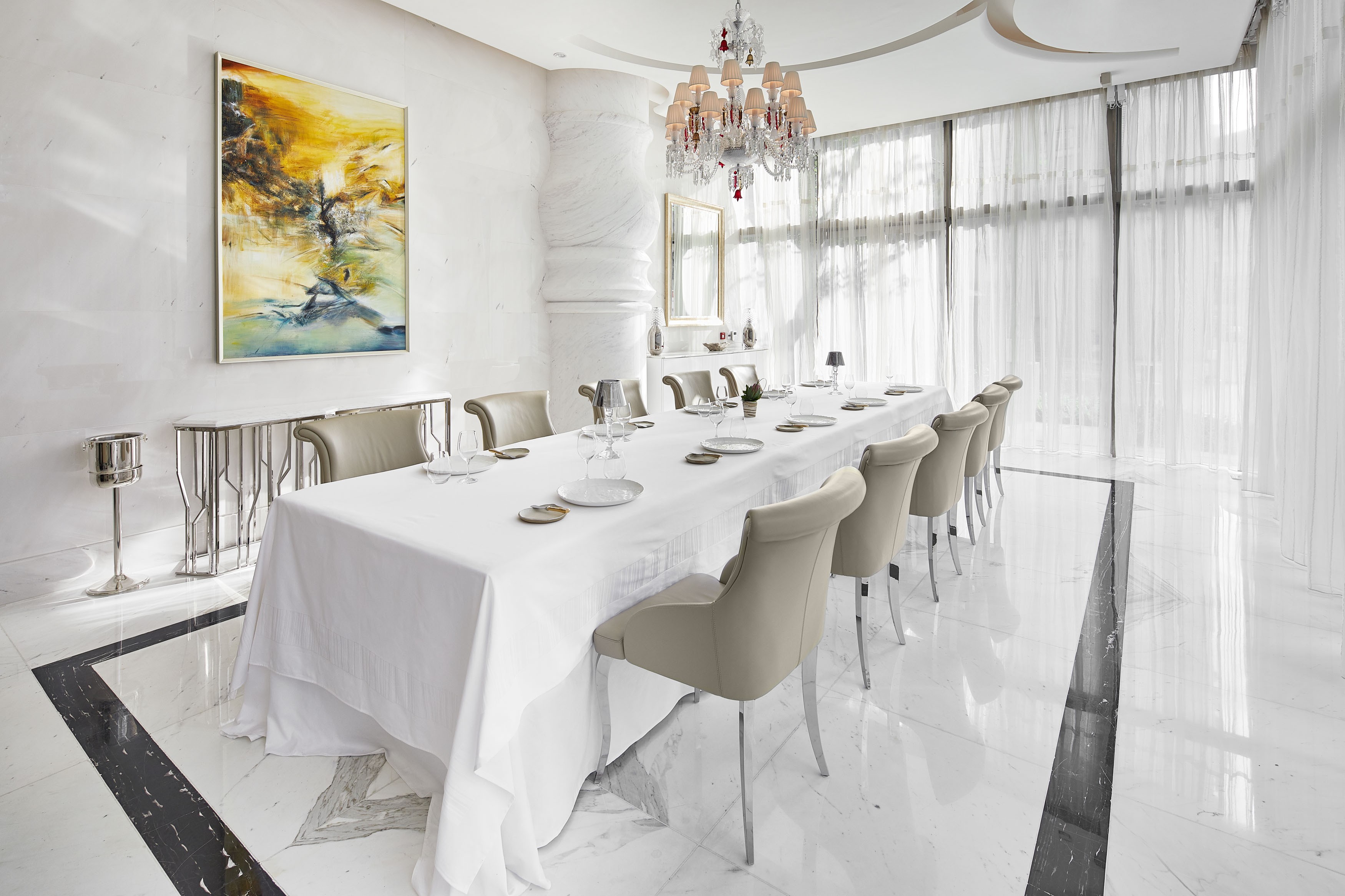 The private dining area at Le Pan – the restaurant’s white palette gives the interior a feeling of spaciousness. Photos: handouts