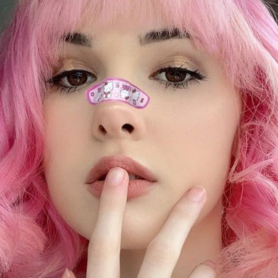 Bianca Devins, an e-girl, was murdered by someone she knew online.