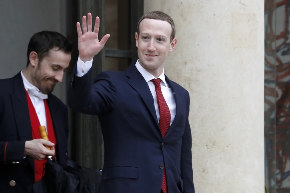 Mark Zuckerberg waves goodbye to US$5.7 billion. Photo: Xinhua