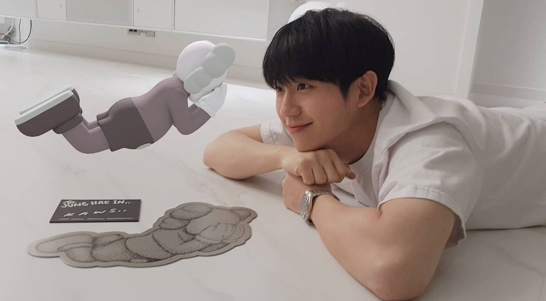 Jung Hae-in returns in A Piece of Your Mind, in which he plays kind-hearted AI programmer Ha Won. Photo: @holyhaein/Instagram