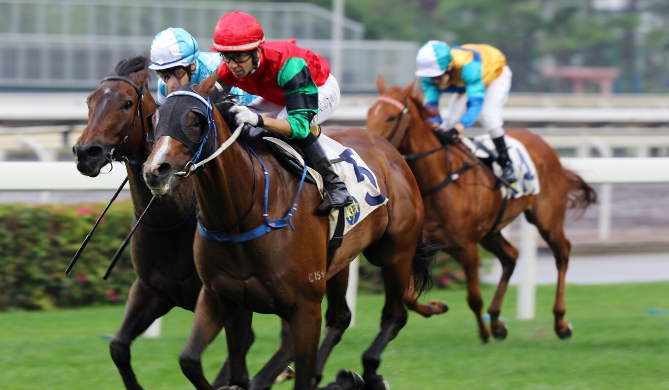 Defining Moment bolts clear under Joao Moreira.