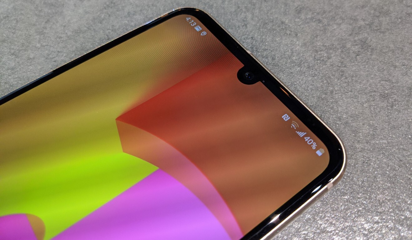 The LG V60 ThinQ Dual Screen still uses a notch design, which is outdated in the Android space as brands have moved to the hole-punch cut-out design. Photo: Ben Sin