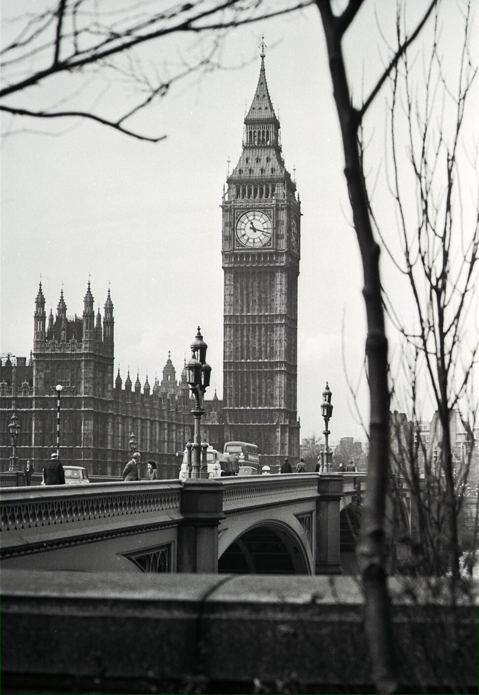 An April Fool’s joke about Big Ben forced the BBC to repeatedly apologise to listeners in Japan. Photo: SCMP Archive