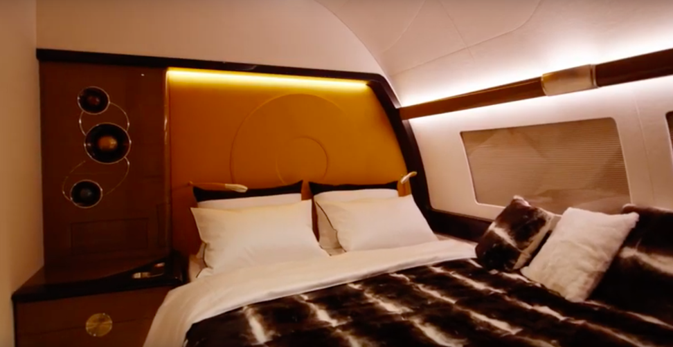 Master bedroom of Airbus A319 Corporate Jet. Photo: YouTube