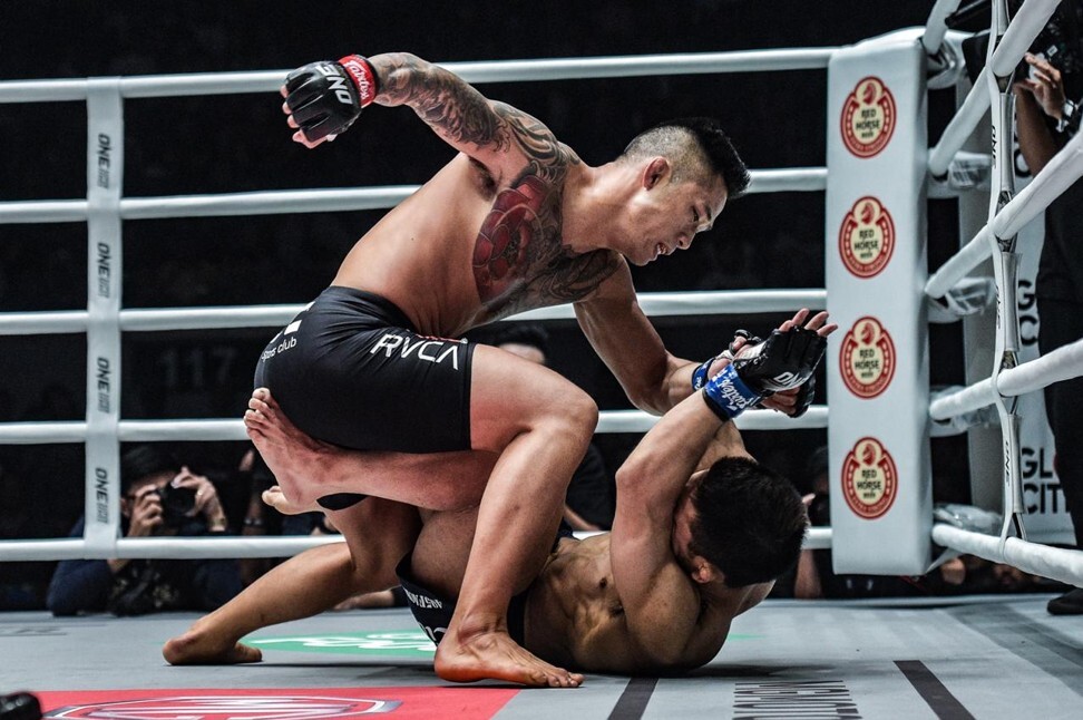 Martin Nguyen pummels Koyomi Matsushima on his way to a TKO victory in August 2019.