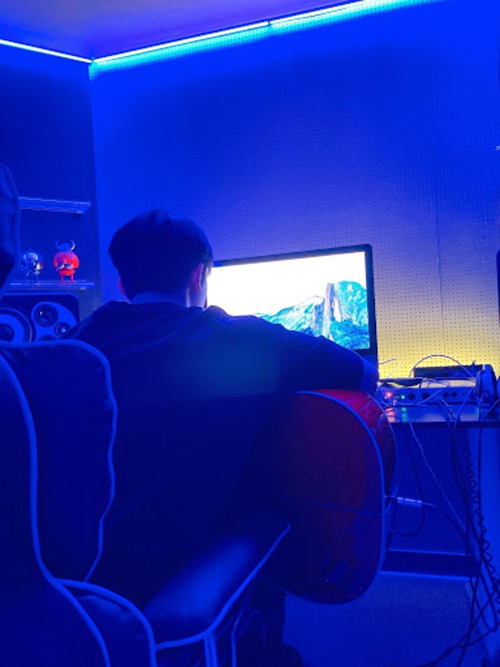 Seventeen hard at work in Woozi’s home studio. Photo: Seventeen/WeVerse