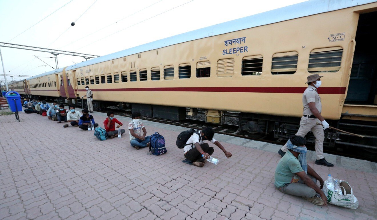 Passengers observe social distancing at Misrod station near Bhopal, India. Photo: EPA