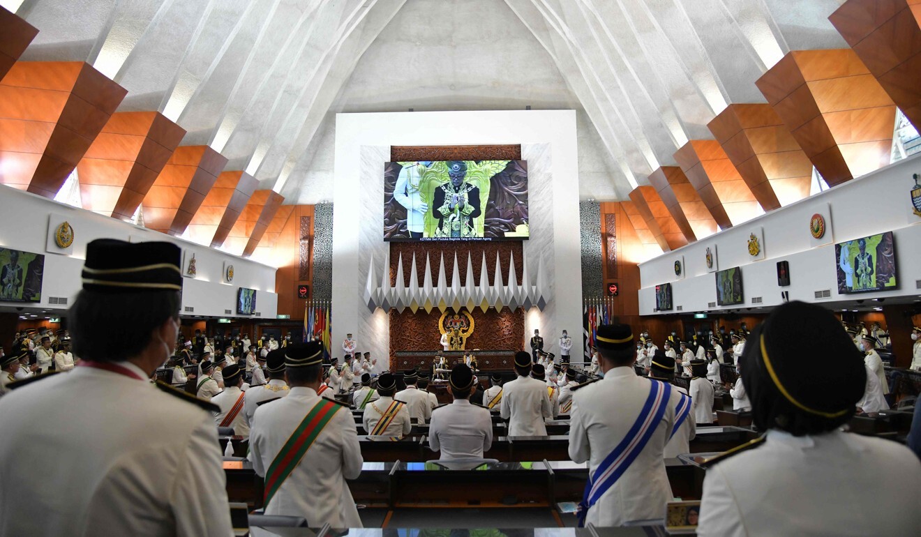 Malaysia's new King calls for unity at parliament session - Xinhua