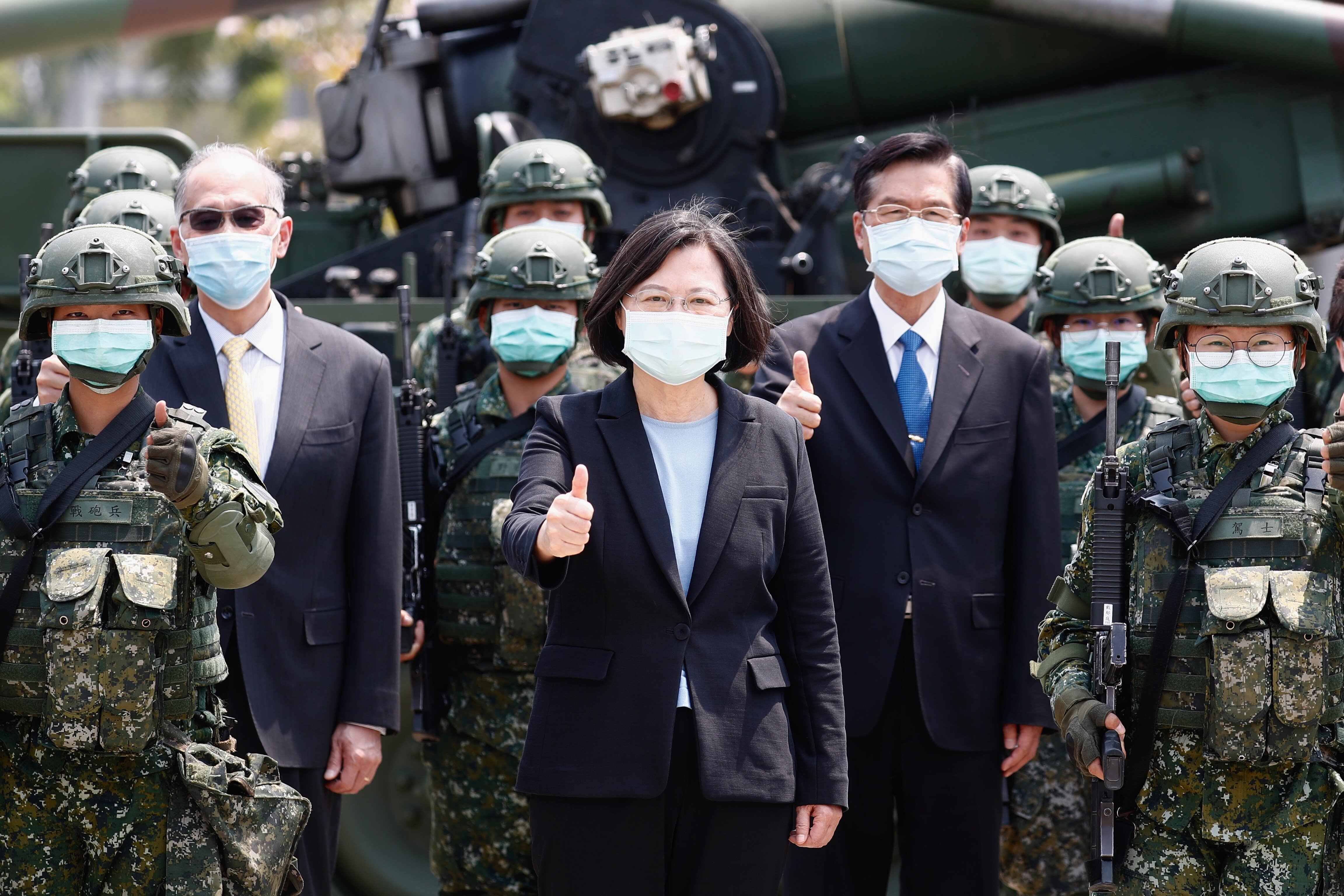 Taiwanese President Tsai Ing-wen gives a thumbs up during a visit to a military base amid the coronavirus pandemic, in Tainan, Taiwan, on April 9. Photo: EPA-EFE