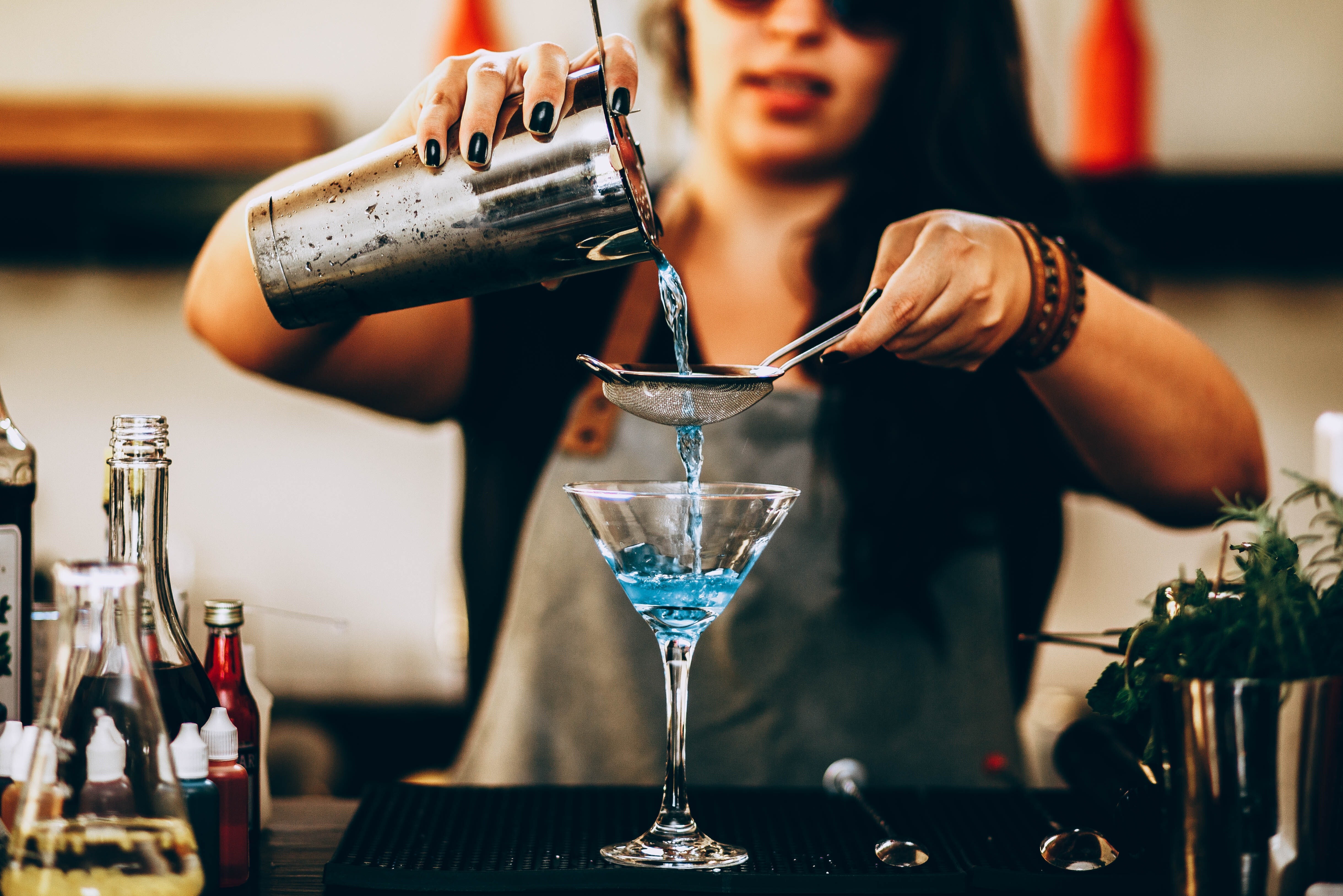 Craving your favourite cocktail or delicious dish? We asked worldwide chefs and mixologists for some menu ideas. Photo: Pexels