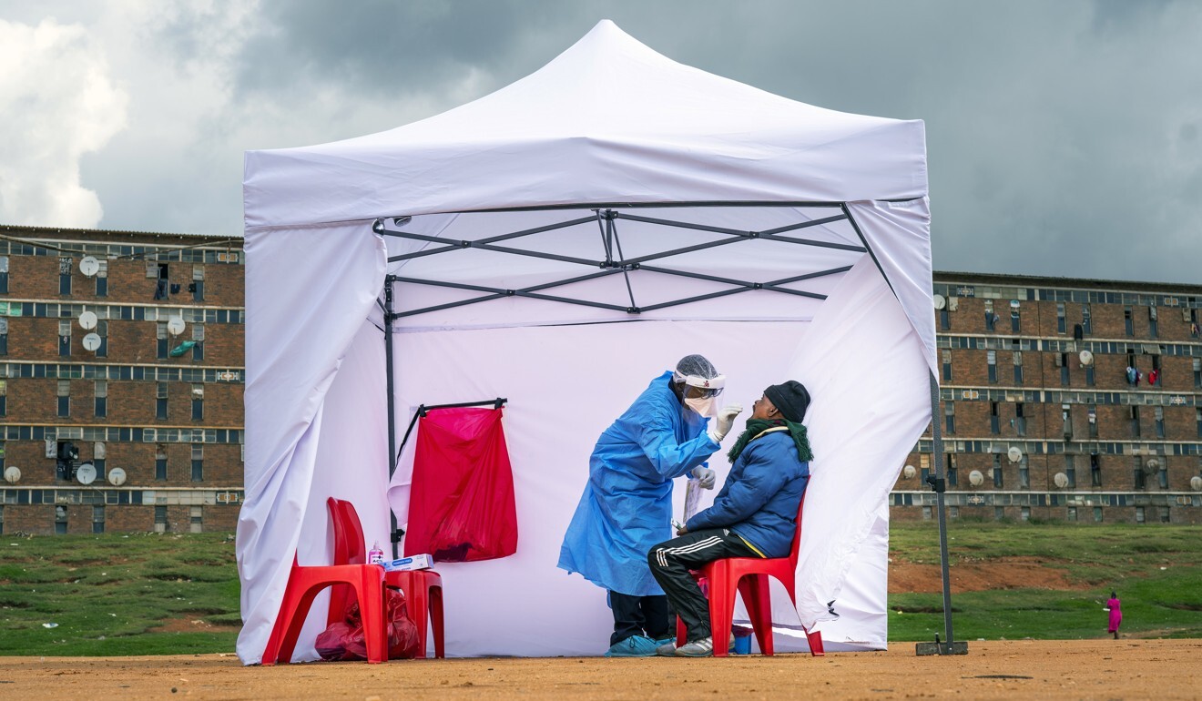 An Alexandra township resident gets tested for the new coronavirus in Johannesburg, South Africa, on April 29. Photo: AP
