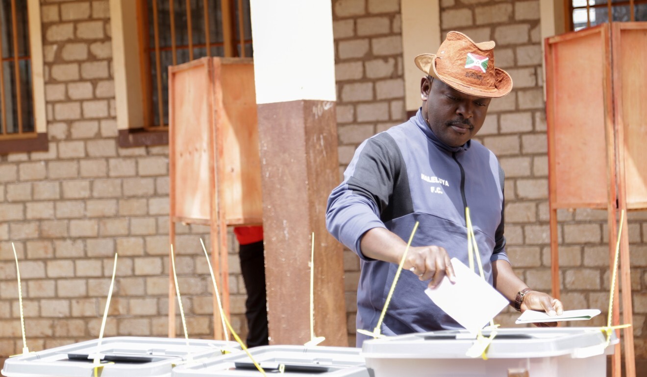 Burundi's President Pierre Nkurunziza casts his ballot at a polling station in Ngozi, Burundi on Wednesday. Photo: Reuters