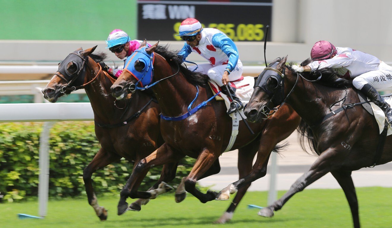 Vagner Borges (inside) sneaks home to win on Kwaichung Brothers.