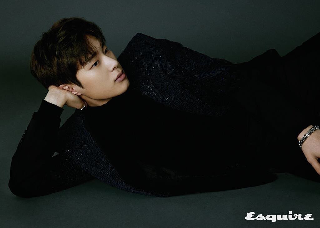 Korean actor Kim Dong-hee, known for his roles in Itaewon Class and Extracurricular, has transitioned from rookie actor to rising star. Photo: @kim_d.he/Instagram