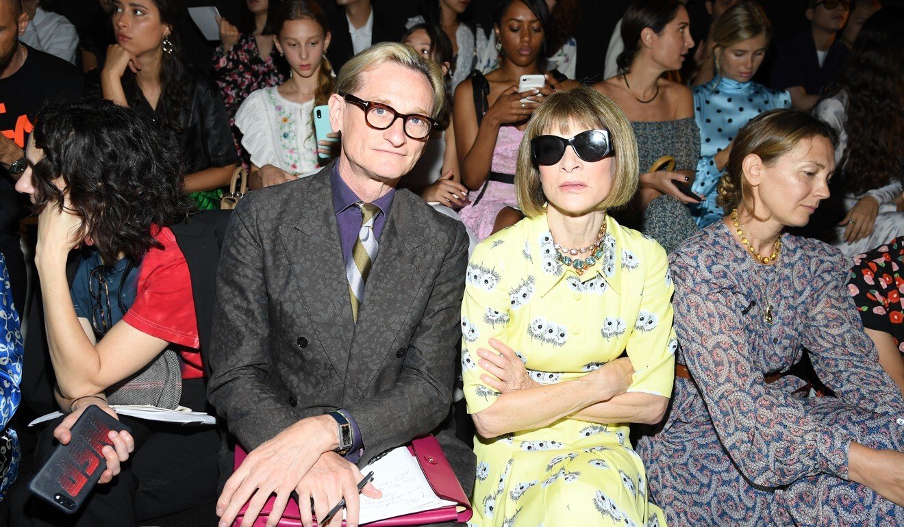 Hamish Bowles and Anna Wintour attend the Schiaparelli haute couture autumn/winter show in Paris in 2019. Photo by Pascal Le Segretain/Getty Images