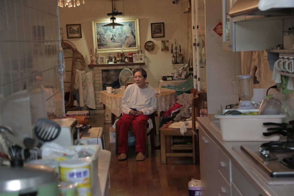 Inside the house of the former TV host whom Muji cares for.