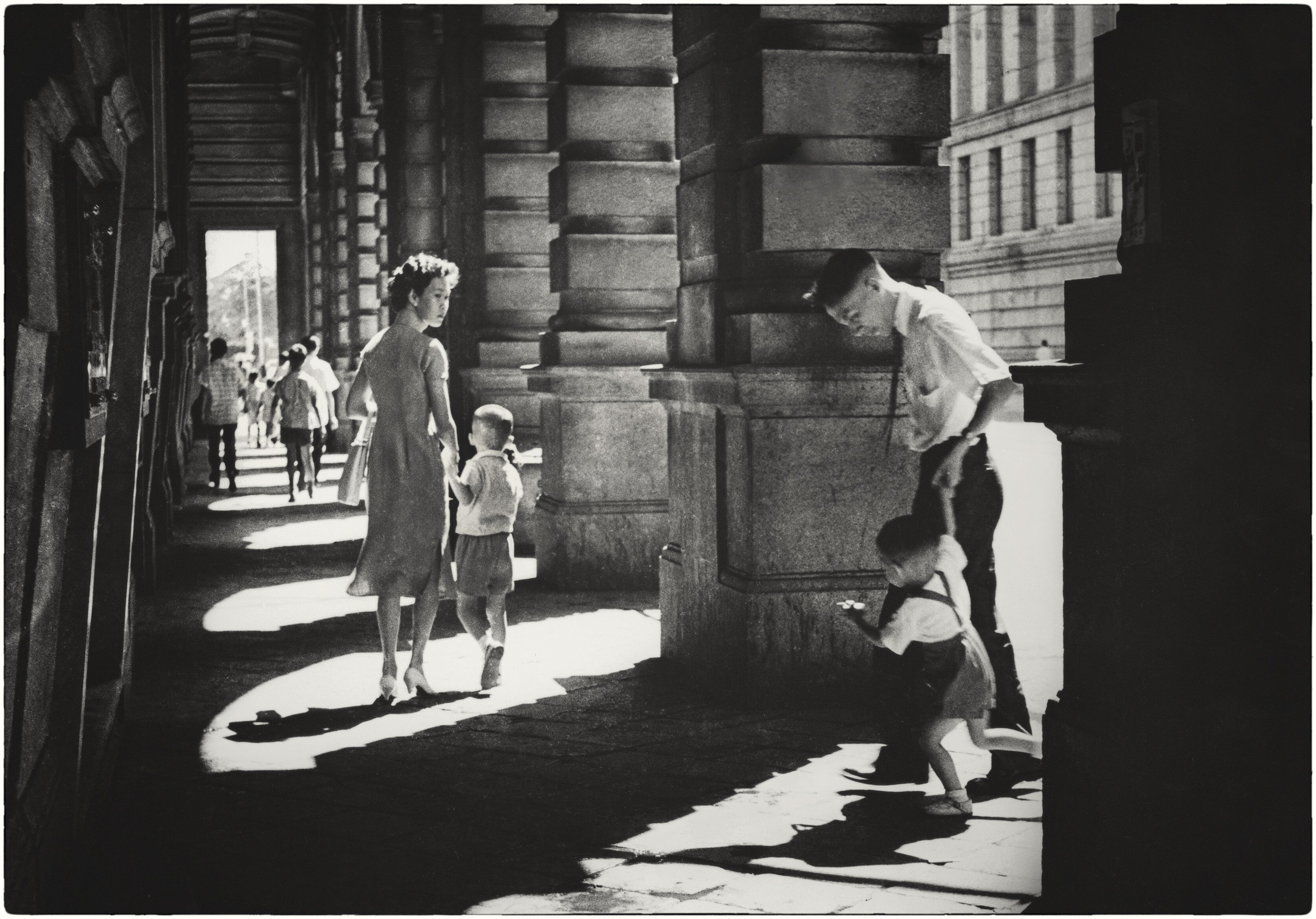 Walking Together (1958), featuring Central’s original Prince’s Building, which was demolished in 1963. Photo: Chung Man-lurk