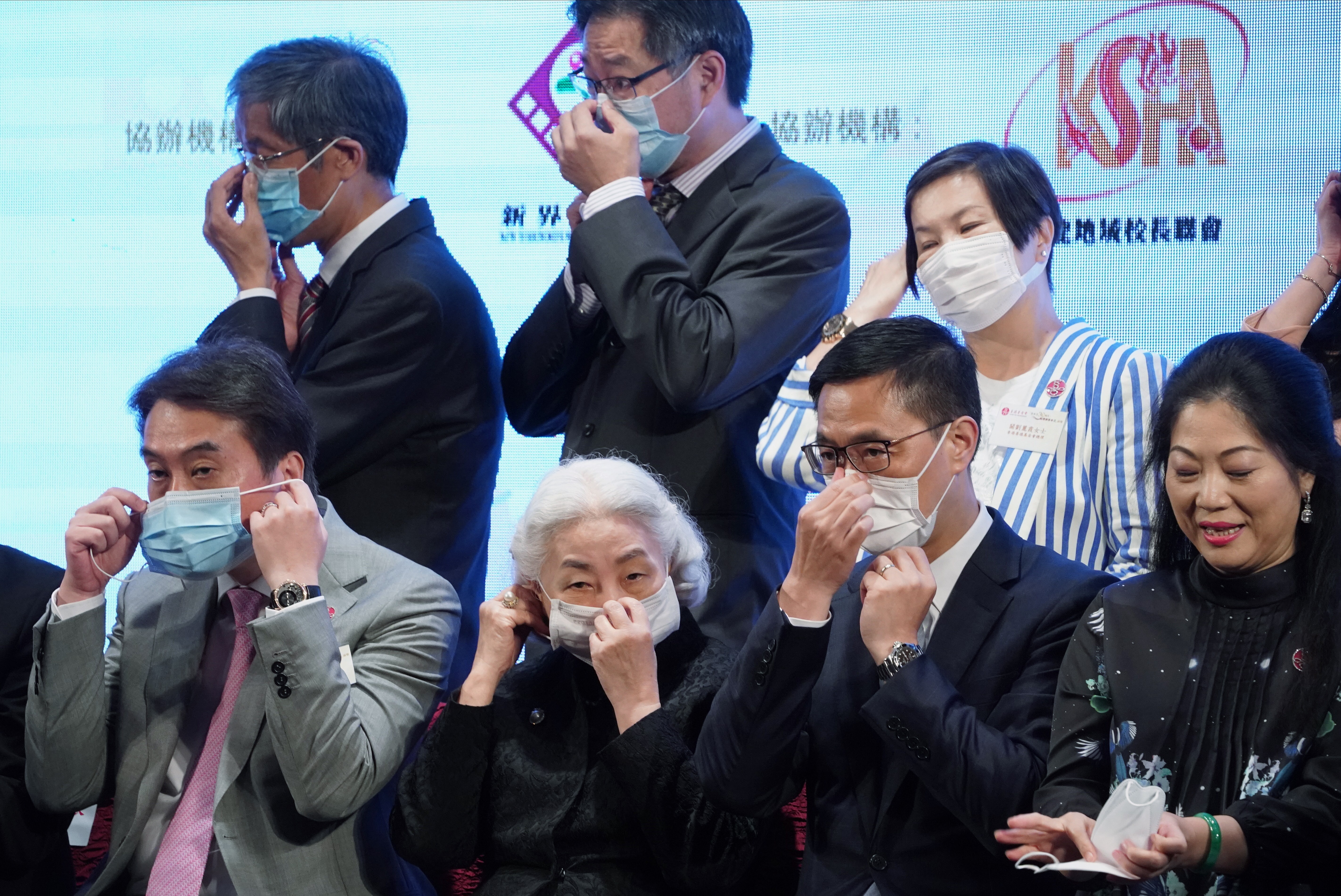 Elsie Leung (front, second left) with education chief Kevin Yeung (second right) joined a seminar attended by educationists. Photo: Felix Wong