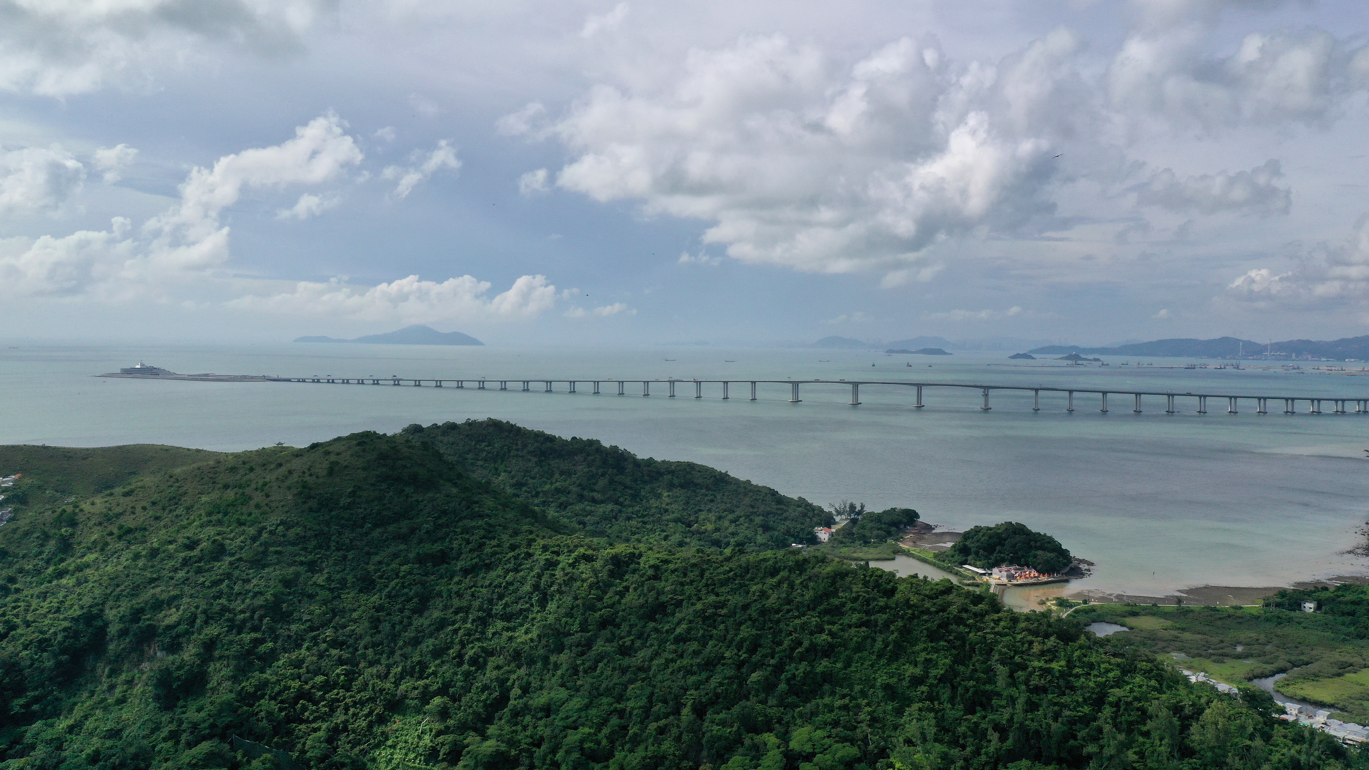 Lantau Island is not too far from Macau and mainland China as well, thanks to the Hong Kong-Zhuhai-Macau Bridge. Photo: Nora Tam