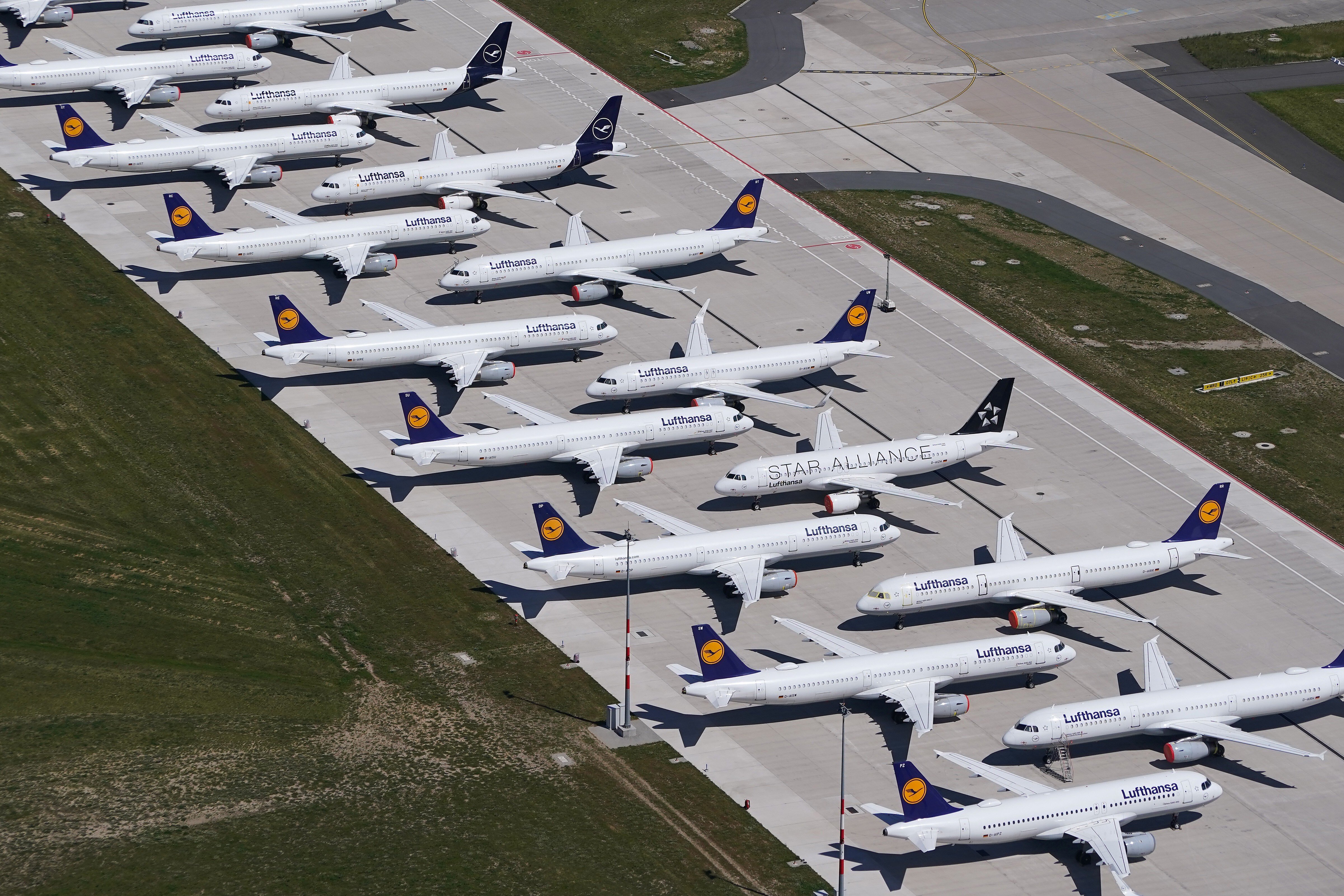 With planes grounded and demand weak, airlines face a financial crunch. Photo: Sean Gallup/Getty Images