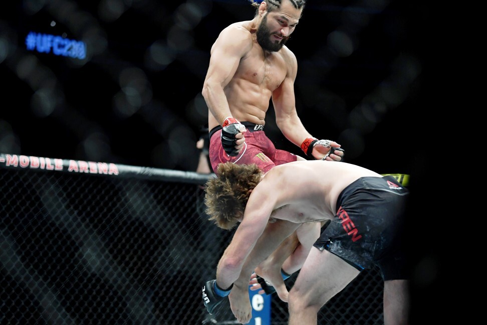 Jorge Masvidal connects with a flying knee to Ben Askren’s head. Photo: USA Today