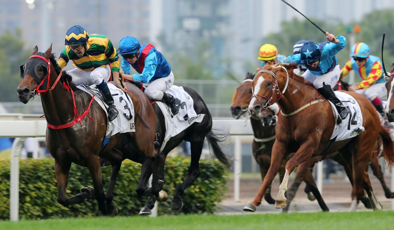 Sunny Speed (right) grabs third in the 2019 Hong Kong Derby.