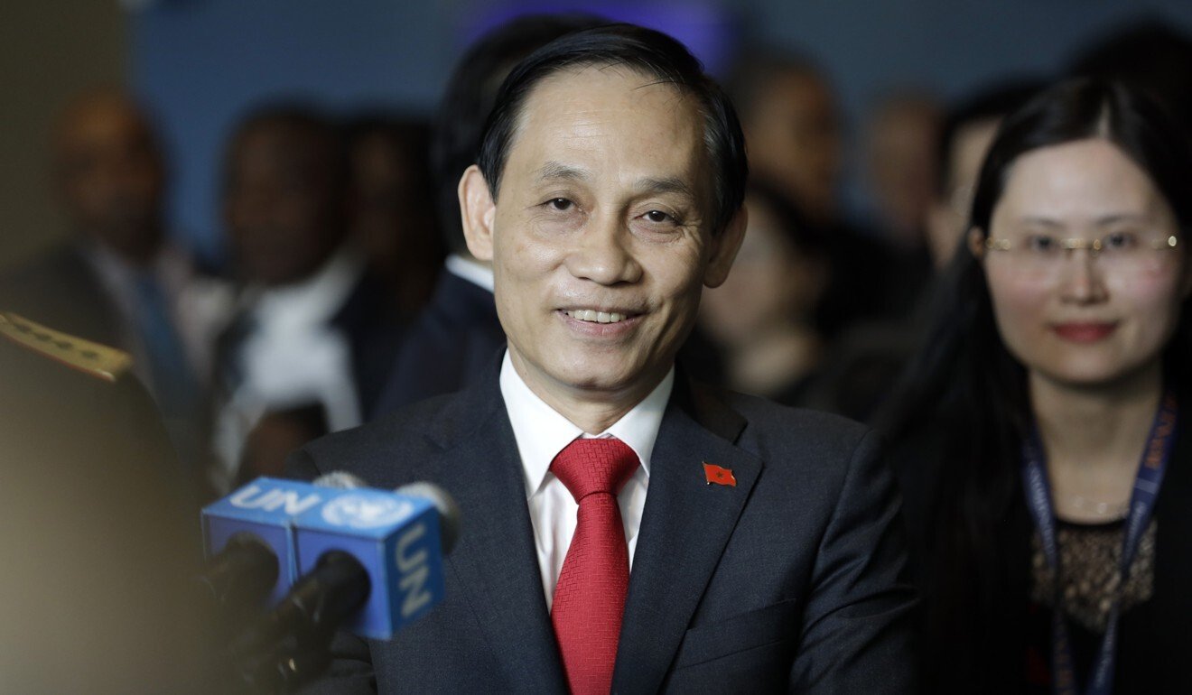 Vietnamese deputy minister of foreign affairs Le Hoai Trung speaks to the press at UN headquarters in New York in 2019. Photo: Xinhua