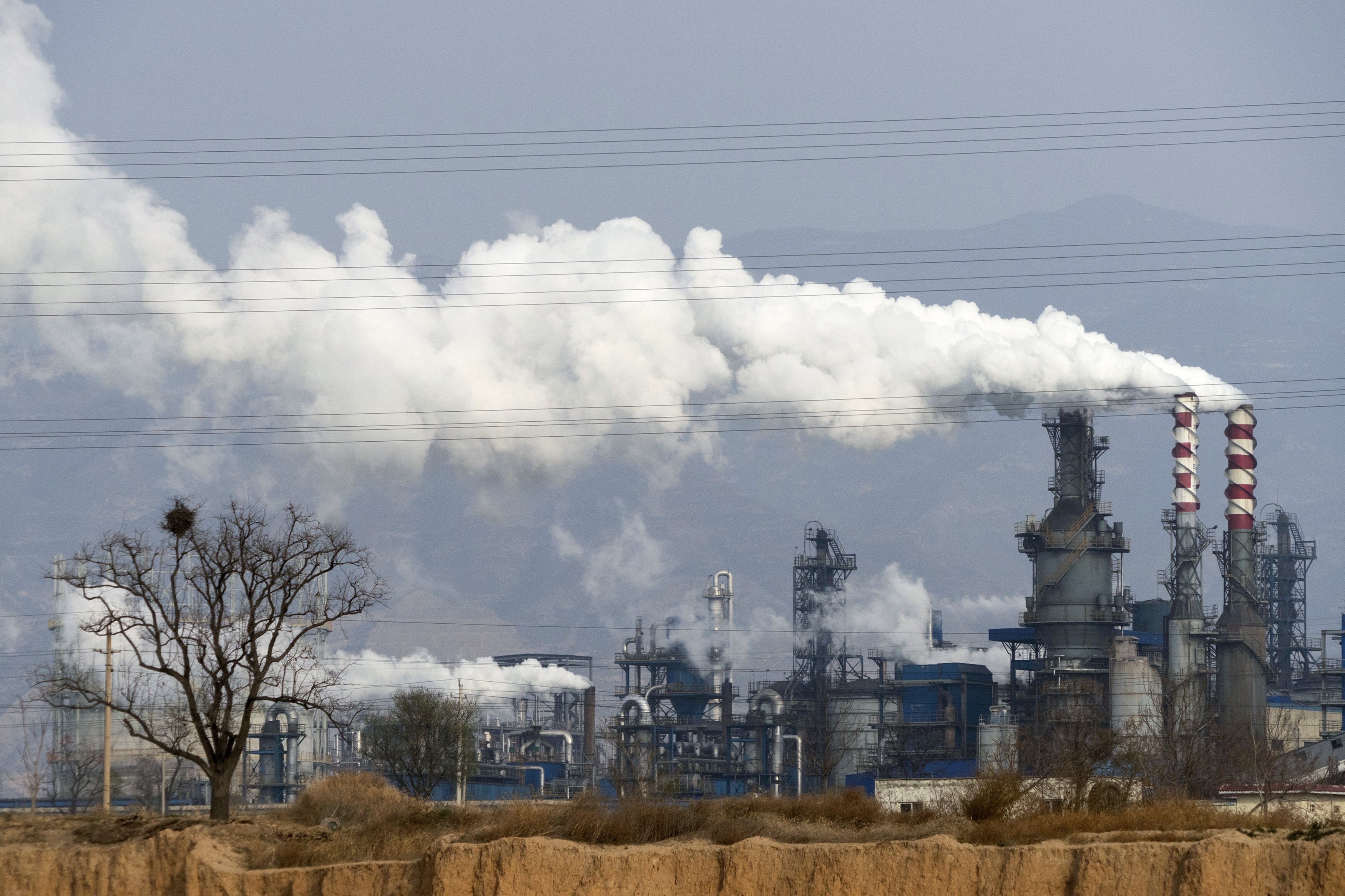 China has 249.6 gigawatts of coal-fired power capacity either under construction or in planning, according to Global Energy Monitor and the Centre for Research on Energy and Clean Air – which is larger than the current coal fleets of the United States or India. Photo: AP