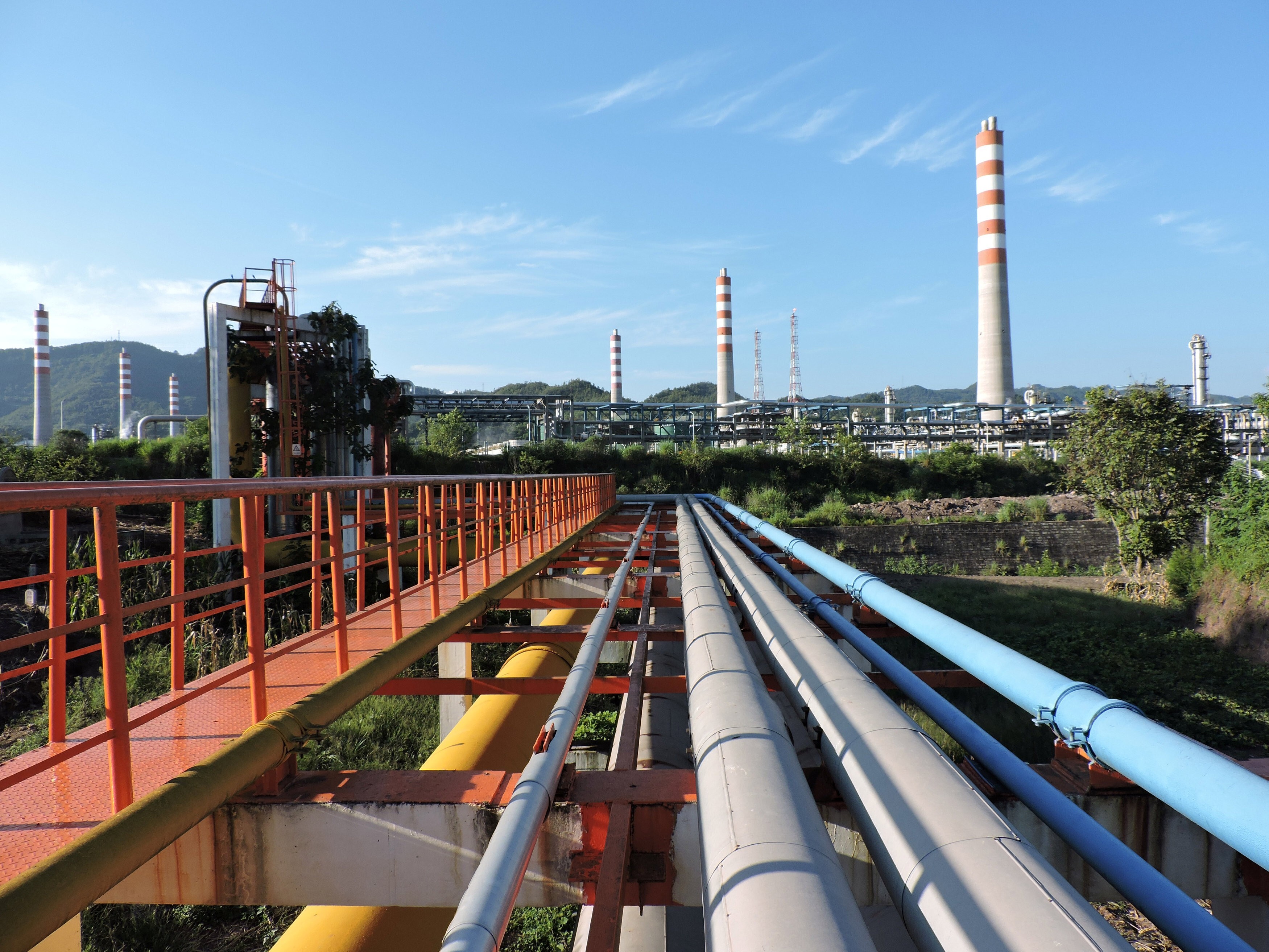 Gas pipelines at the Puguang gas field in Dazhou, in Sichuan province. Last December, China combined three oil pipeline networks into a single operator to improve efficiency in the state sector. Photo: Reuters