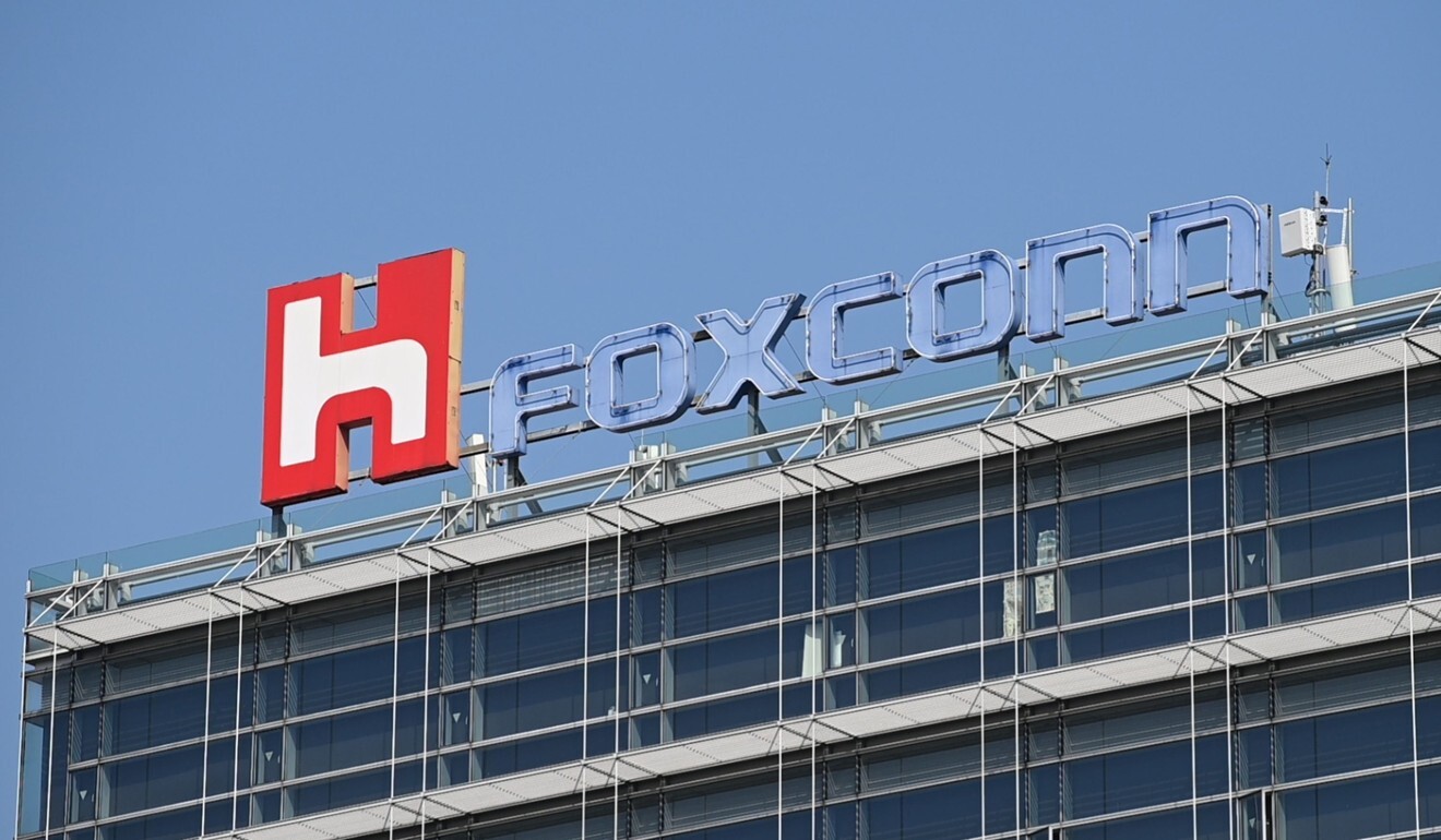 The Taiwanese phone manufacturer Foxconn, which makes Apple and Xiaomi phones, has promised to invest US$5 million in setting up a plant in the western Indian state of Maharashtra. Photo: AFP