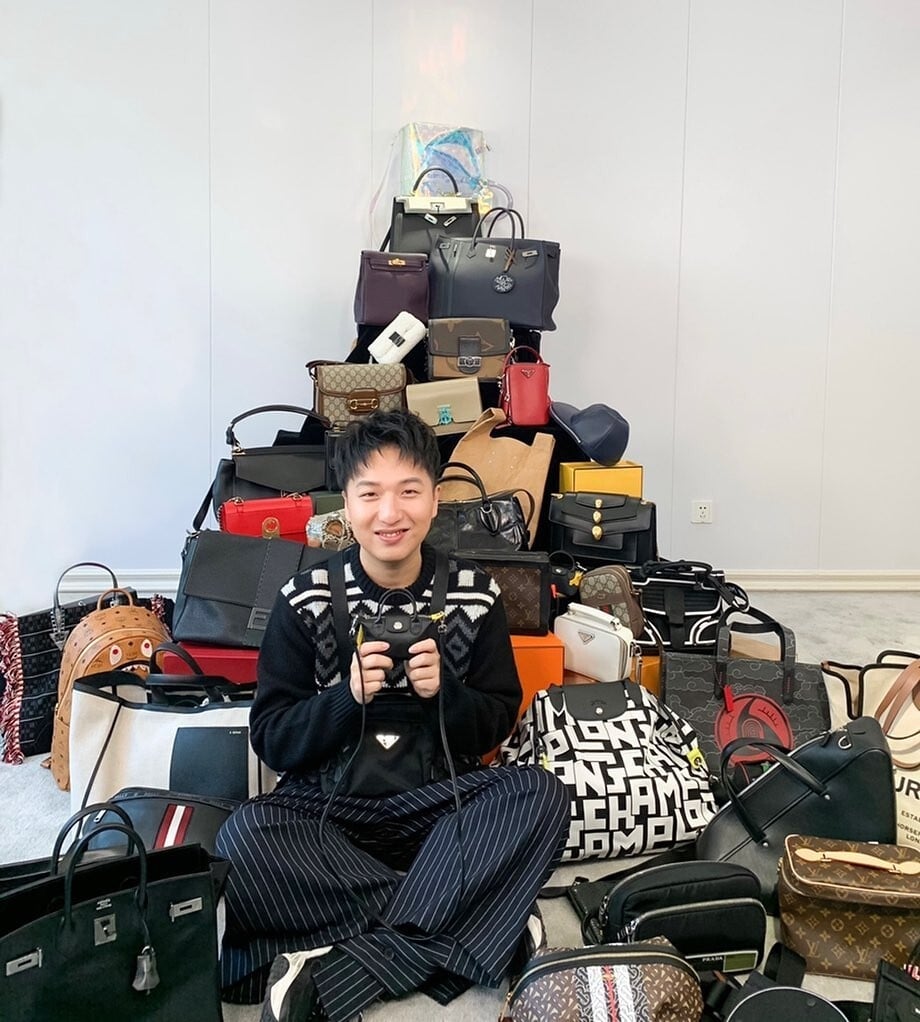 Mr Bags, aka 28-year-old blogger, Liang Tao, is setting trends for women’s bags in China, and beyond. Photo: @mrbagss/Instagram