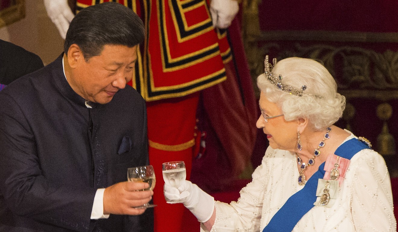 Chinese President Xi Jinping pictured with Britain's Queen Elizabeth in 2015. Photo: AP