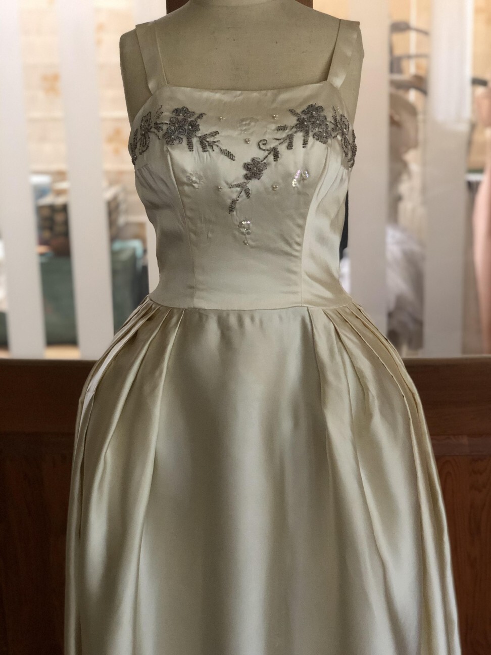 can taffeta wedding dresses be vintage