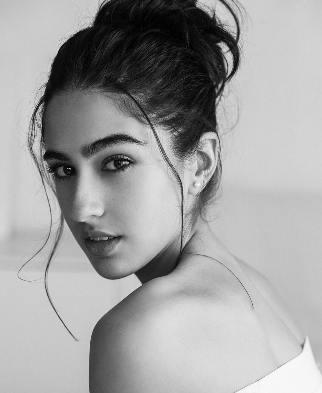 Sara Ali Khan may have been born into a world of privilege but she is working to make a name for herself. Photo: @saraalikhan95/Instagram