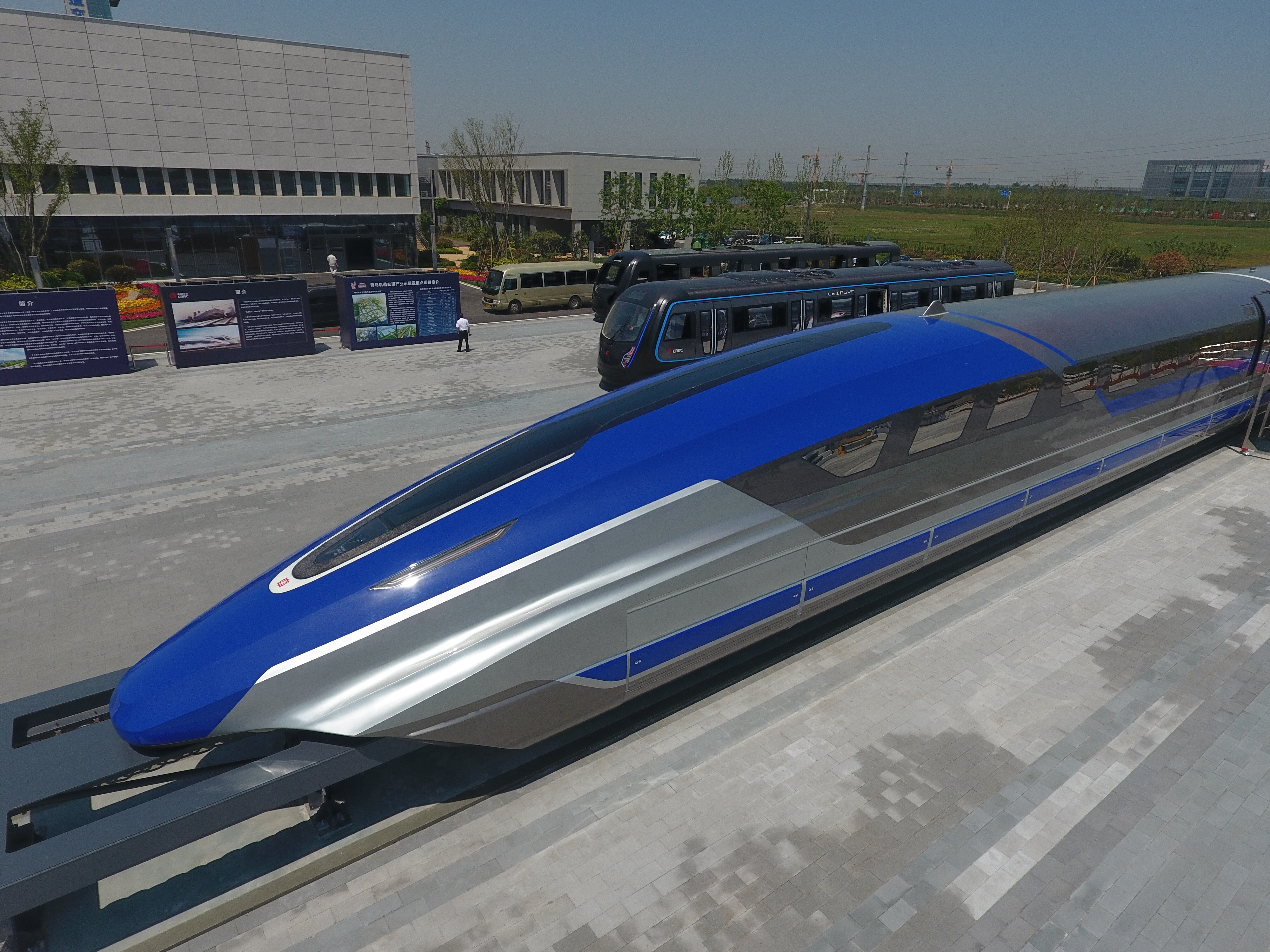 Поезд 300 км в час. Маглев Китай. Скоростной поезд Маглев. Маглев 600 км ч. Скоростной поезд Маглев в Китае.
