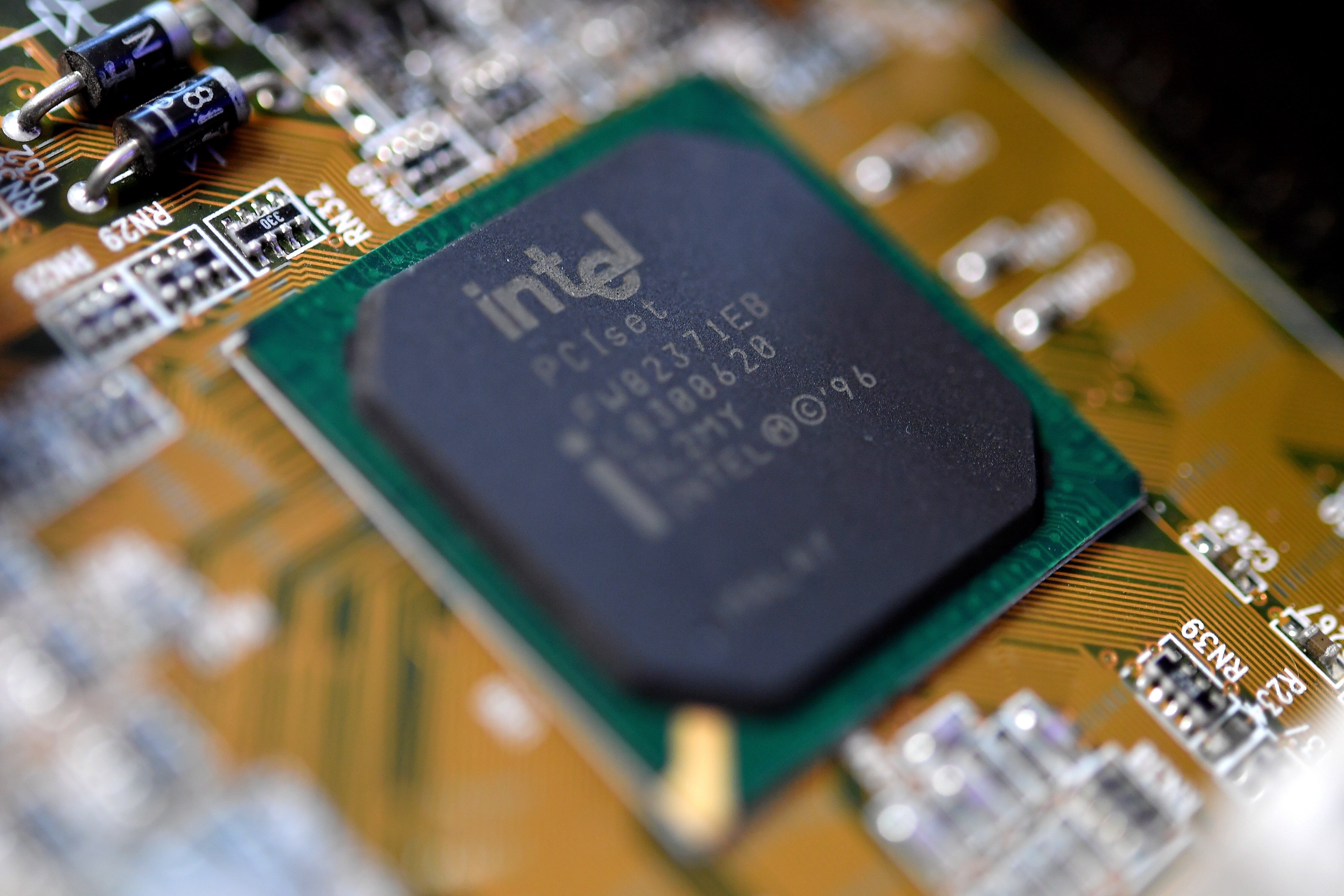 Intel’s transformation from a memory chip company in the ’70s to a microprocessor company in the ’80s set in motion the PC era, with Intel not only supplying the key component, but also setting the standards. Photo: EPA-EFE