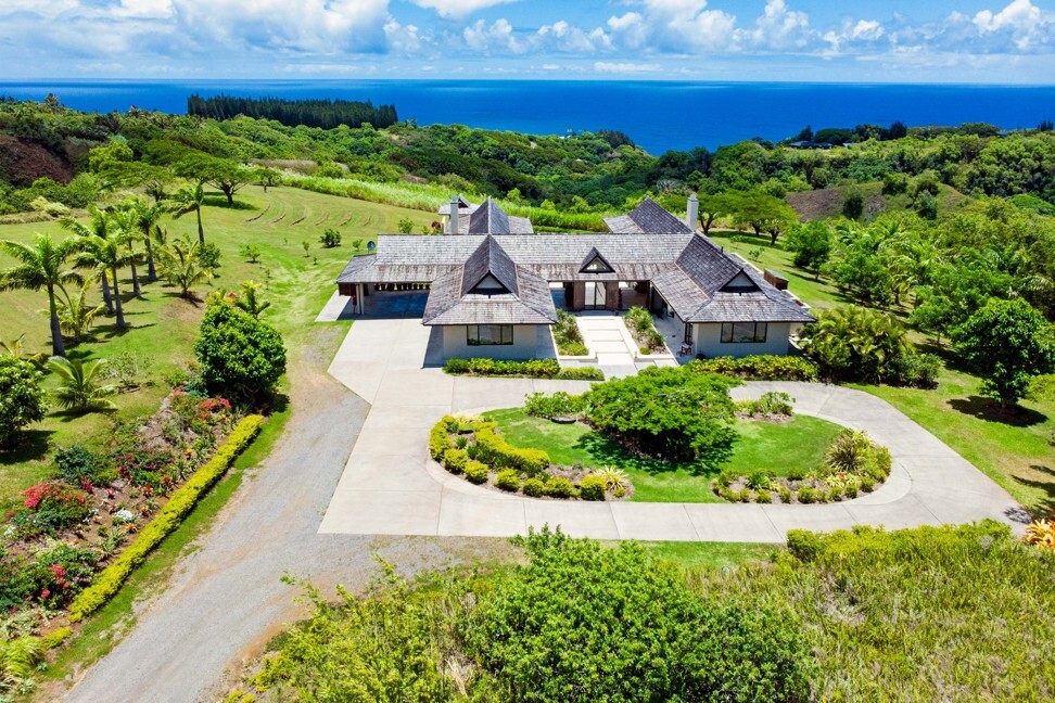 Illustration of Hawaii Luxury Off Grid Apartments With Free Parking
