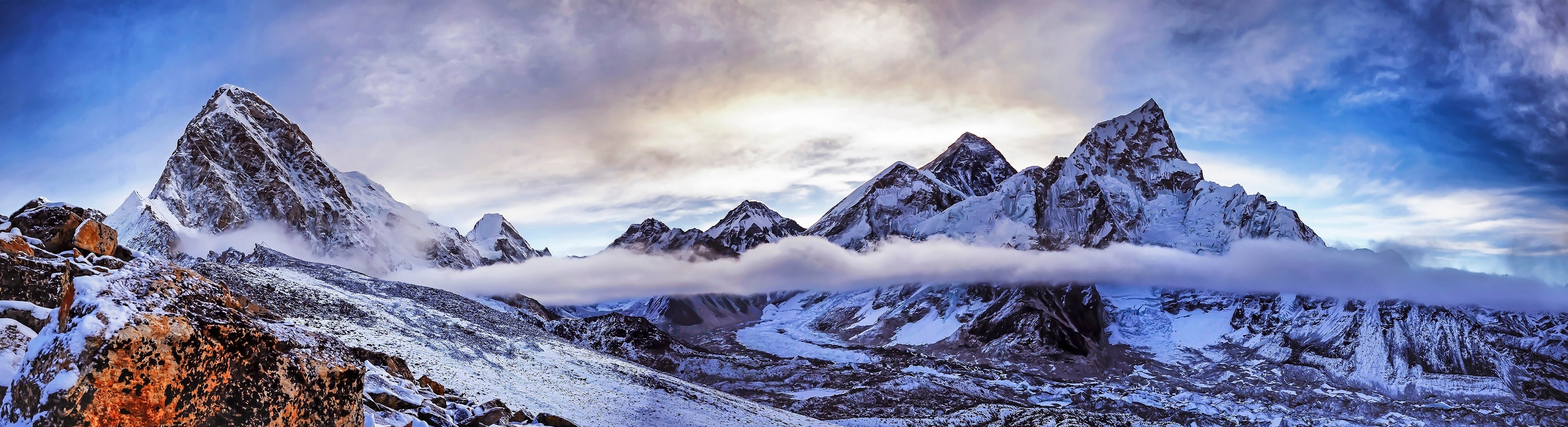 Himalayan mountain peaks in Nepal. Photo: Shutterstock
