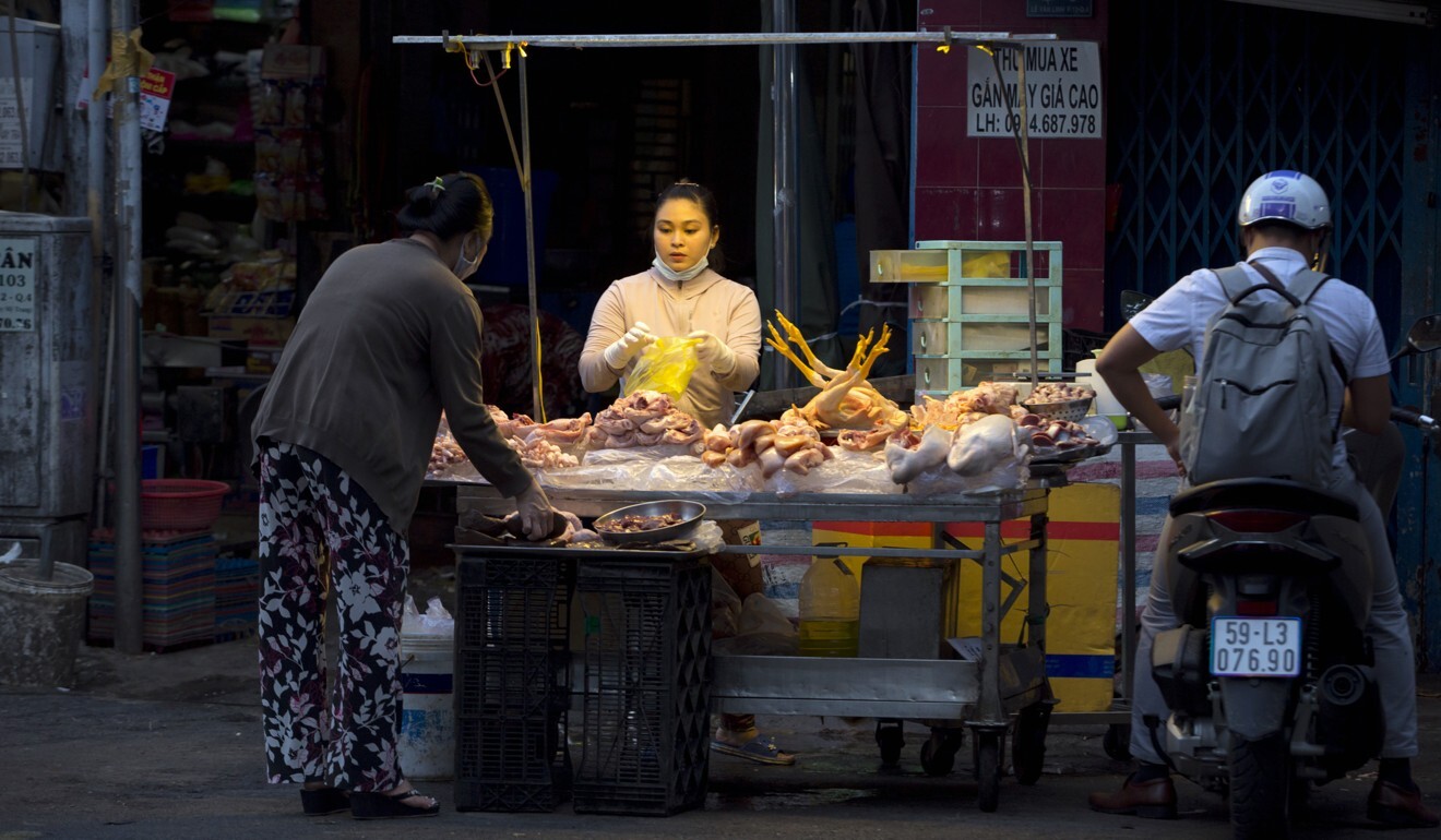 Bangkok Street-Food Stalls Are Trying to Give Up Plastic Bags - Bloomberg