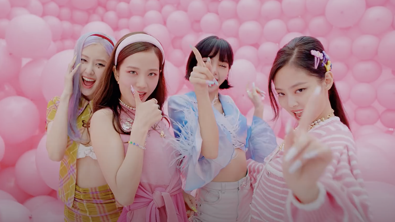 The outfits in the video for Blackpink’s new collaborative track Ice Cream with Selena Gomez have caught the eye of many viewers. We analyse their personal fashion styles both on and offstage.