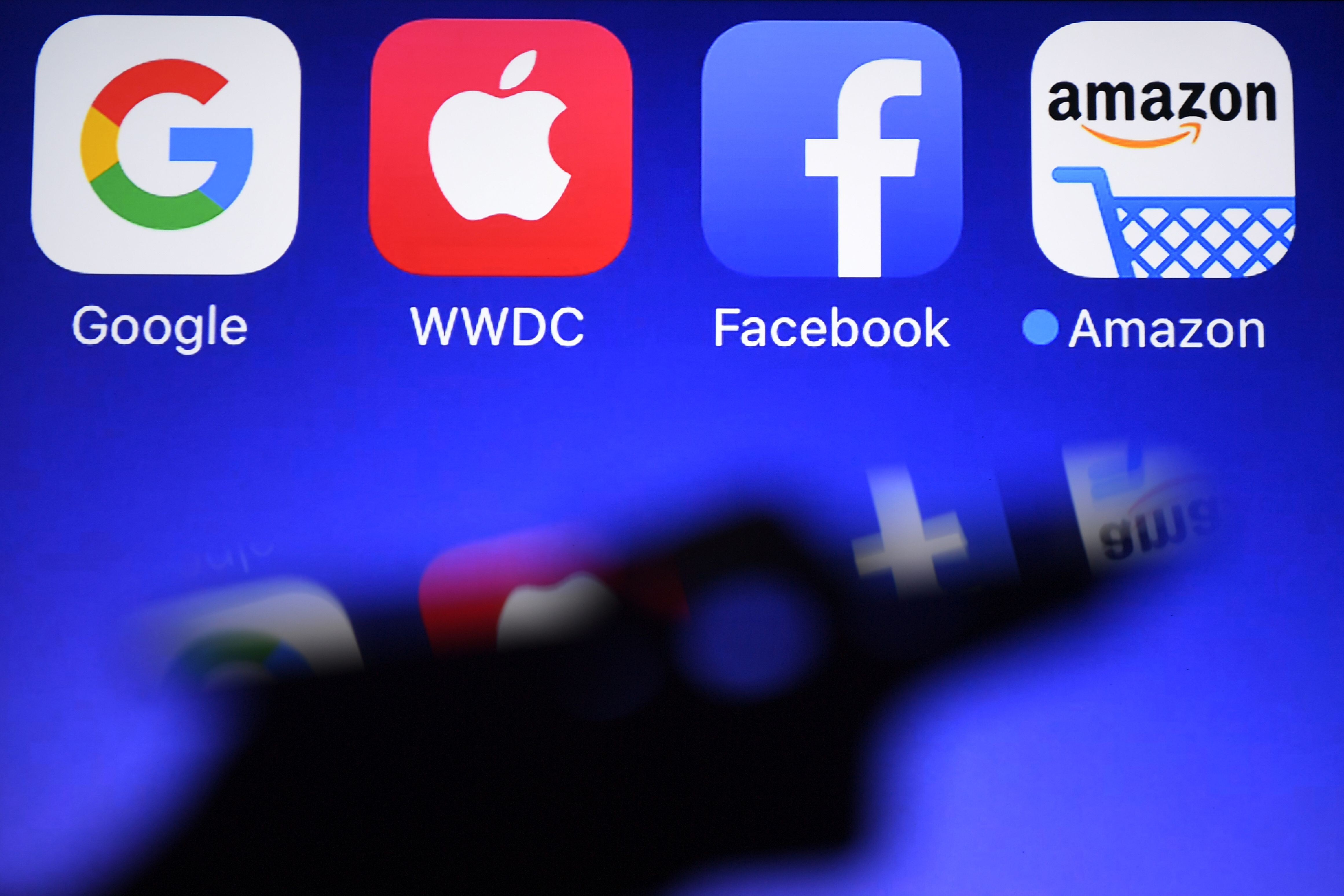 Digital companies such as Google, Apple, Facebook and Amazon are champions of tax avoidance. Photo: AFP