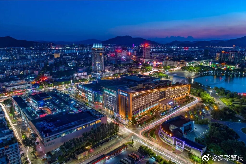 Modern Zhaoqing – the largest city in the bay area project but also one of the least developed. Photo: WEIBO