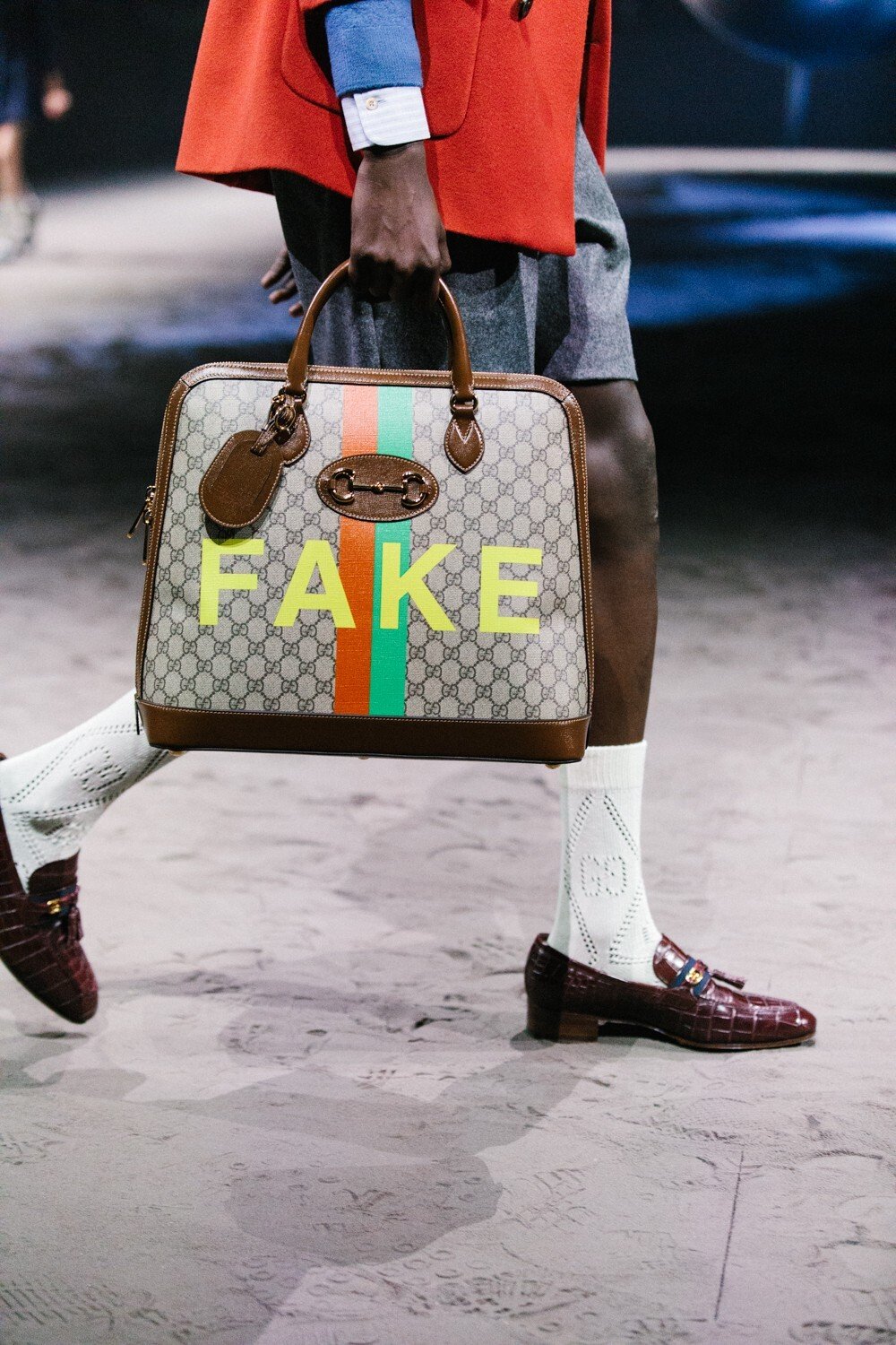 Arriba 63+ imagen gucci fake/not collection