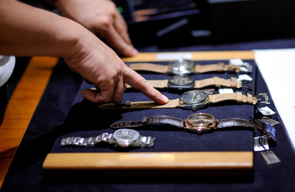 Rare Audemars Piguet Royal Oak Watch Fetches Record $1.1 Million - Bloomberg