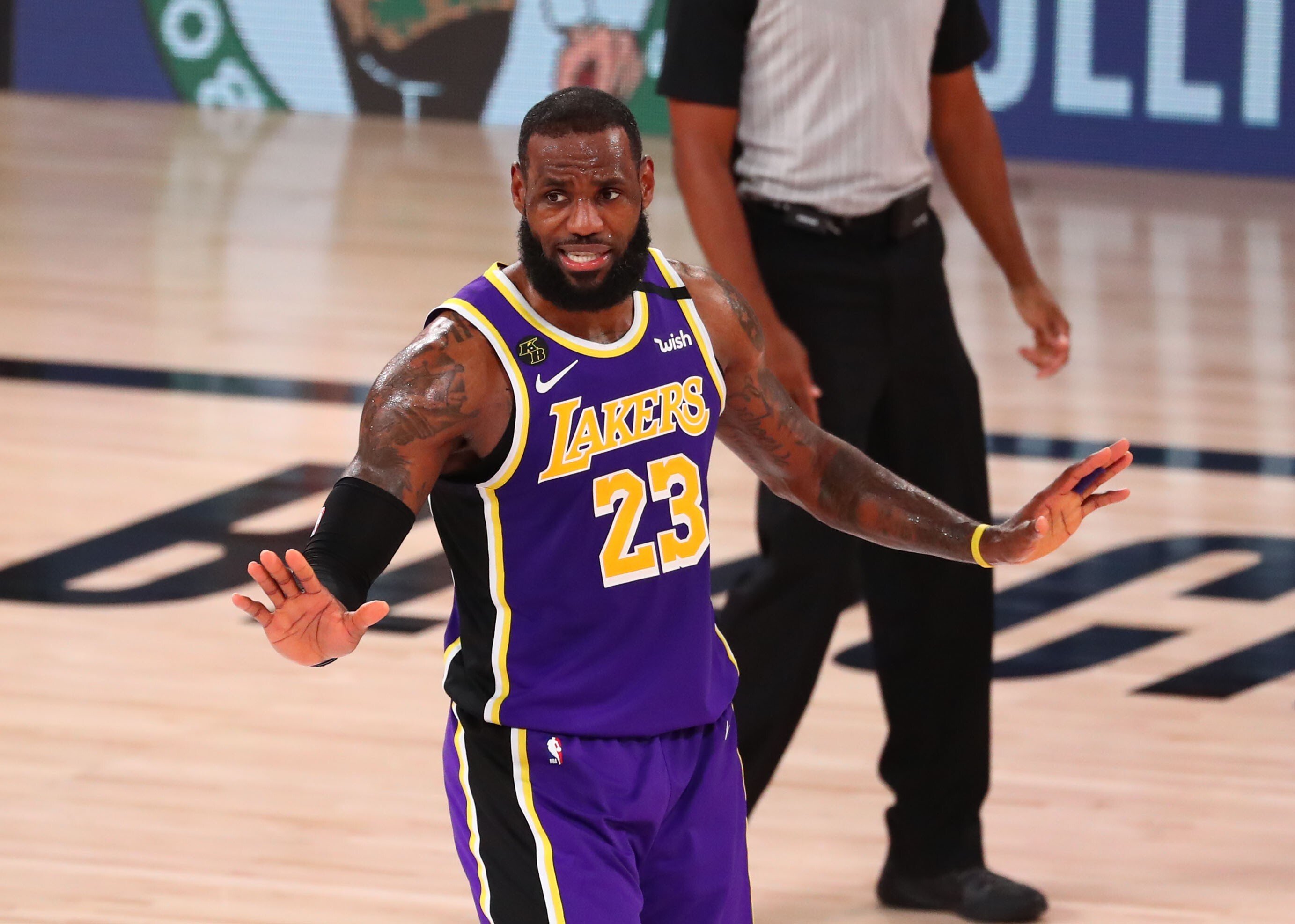 LeBron James thinking of Kobe Bryant every time he pulls on the Los Angeles  Lakers' purple and gold