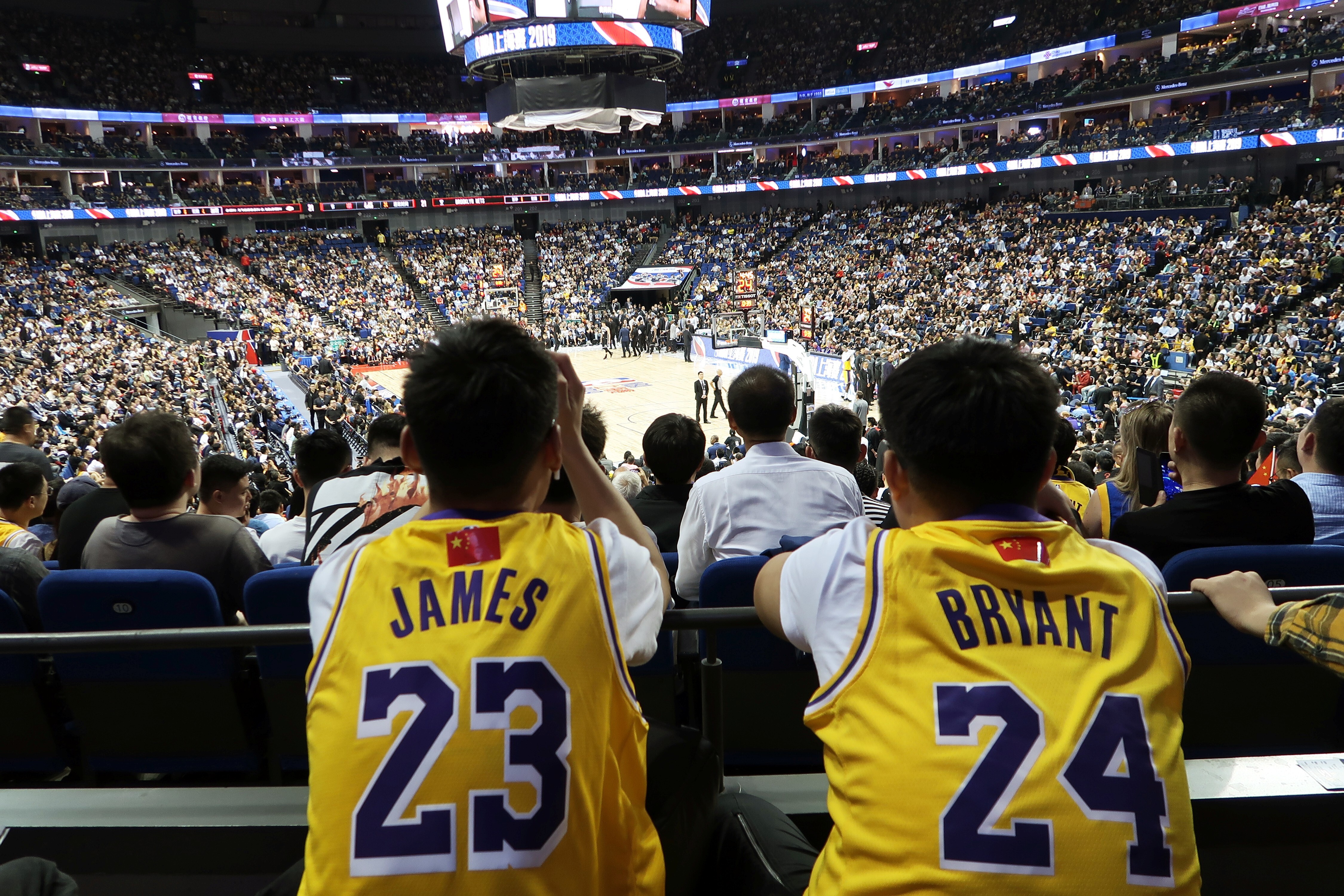 NBA Finals: LeBron James and Los Angeles Lakers 'thinking about Bryant  family' with Black Mamba jerseys